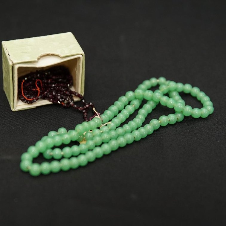 Peking Glass and Garnet Beads