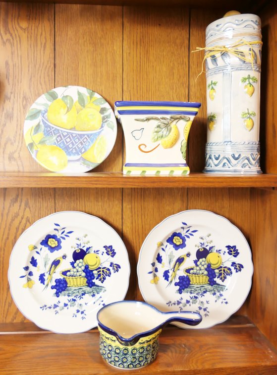 Decorative Kitchen Helpers