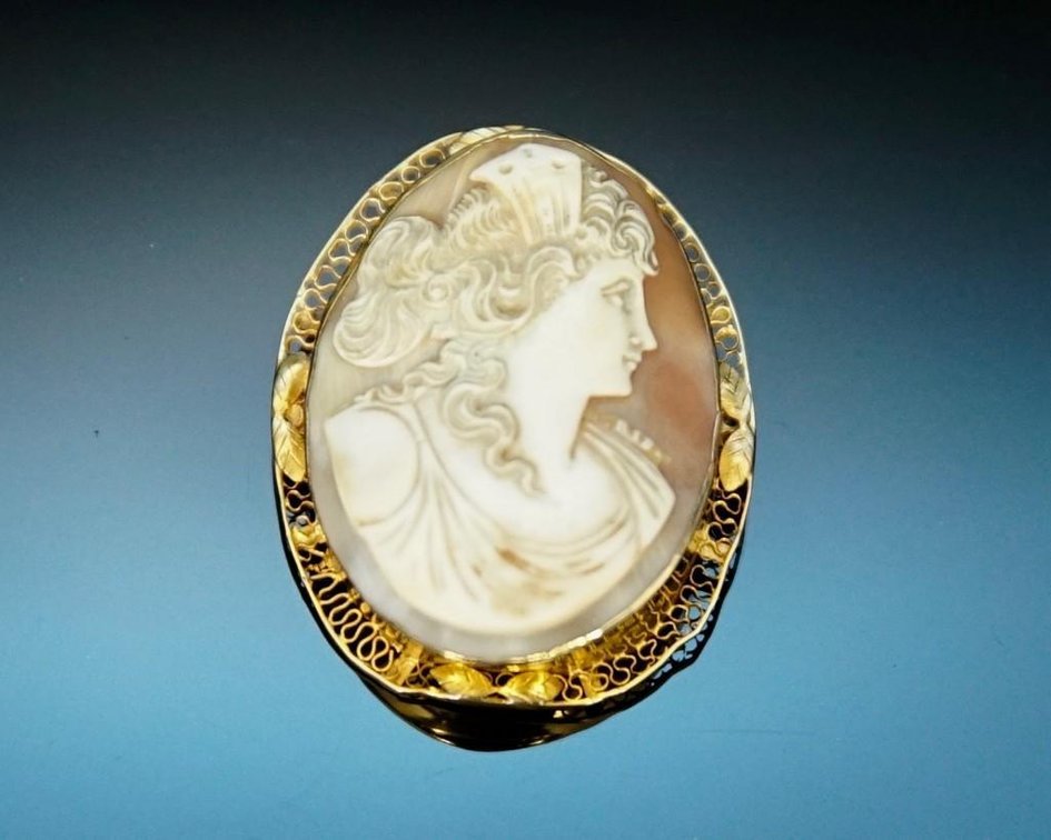 Antique 10K Gold Cameo