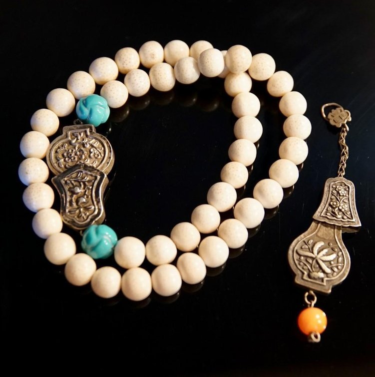 800 Silver Chinese Necklace and Pendant