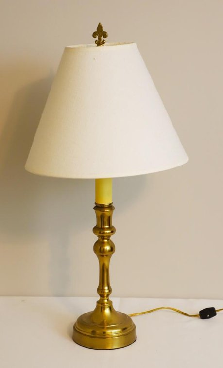 Fleur de Lis Lamp