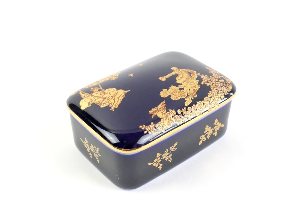 Limoges "Castel" Trinket Box with 22K Gold Design