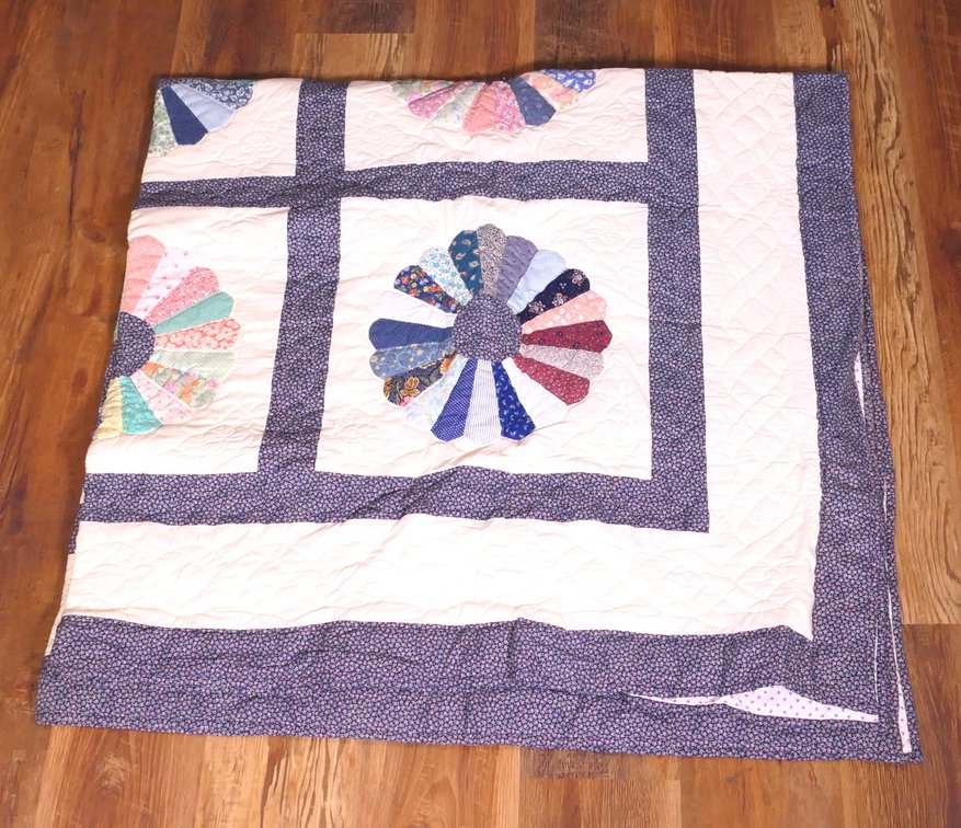 Dresden Plate Quilt