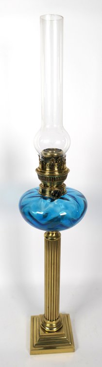 Odin Merveilleux Brass Column Oil Lamp