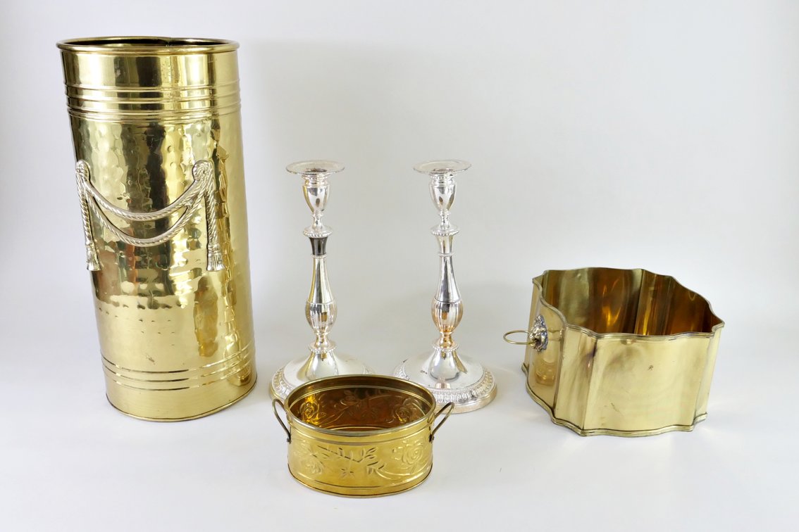 Assorted Metal Accent Pieces