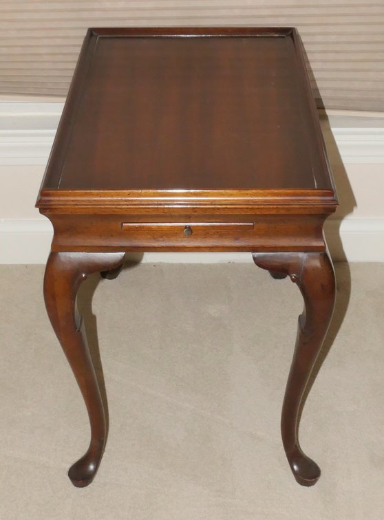 Queen Anne Style Pictureframe Tea Table