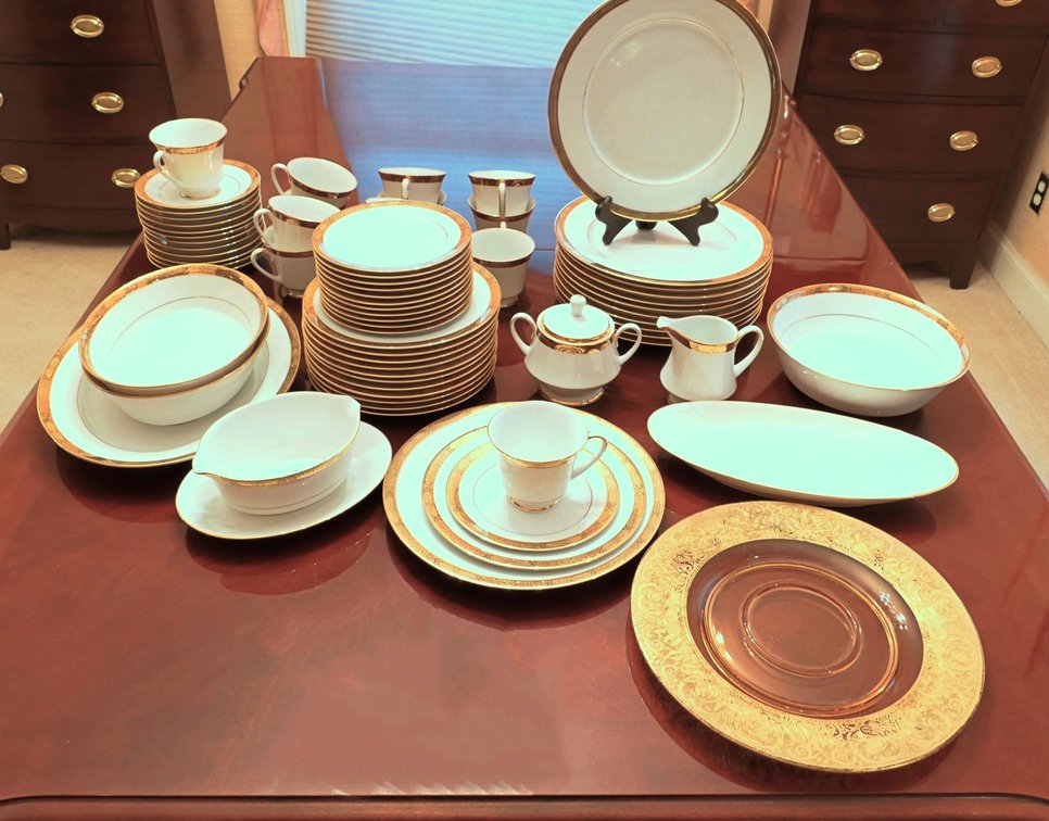 Noritake Mediterranean China Set
