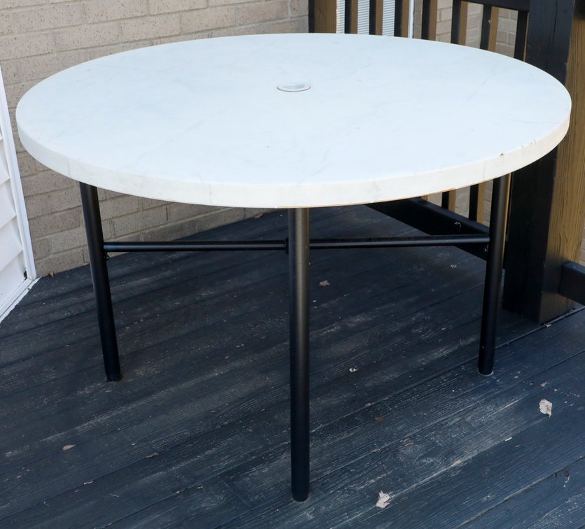 Round Metal Patio Table