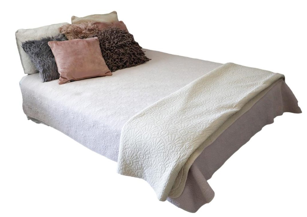 Full Size Bedding in Warm Tones