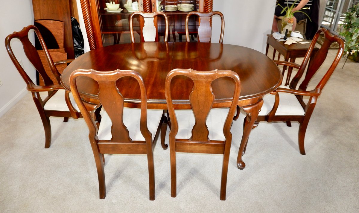 Queen Anne Georgian Court Style Dining Room Chairs
