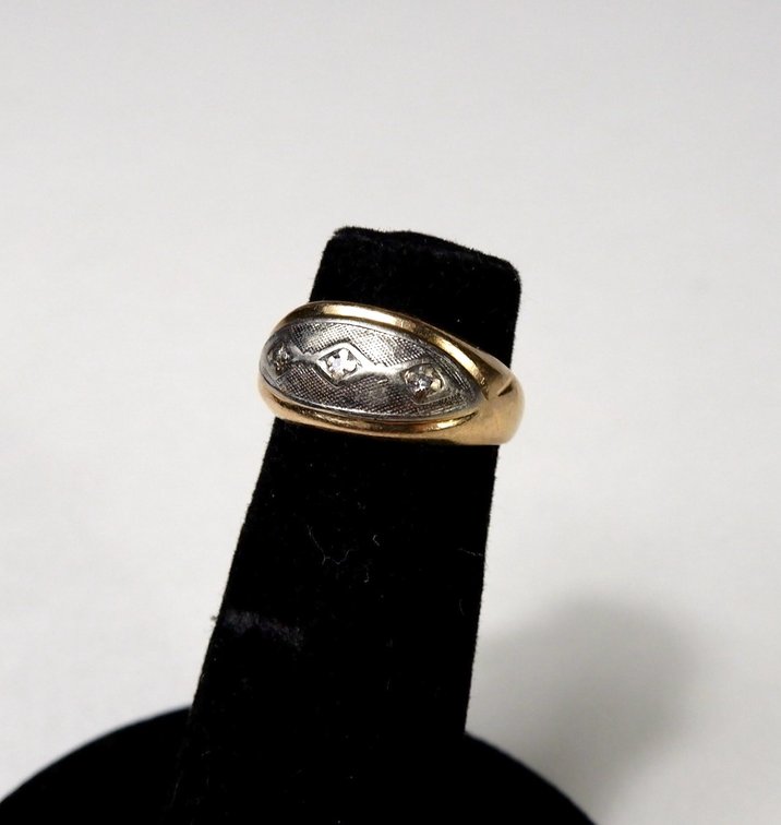 14kt Yellow Gold Ladies' Ring