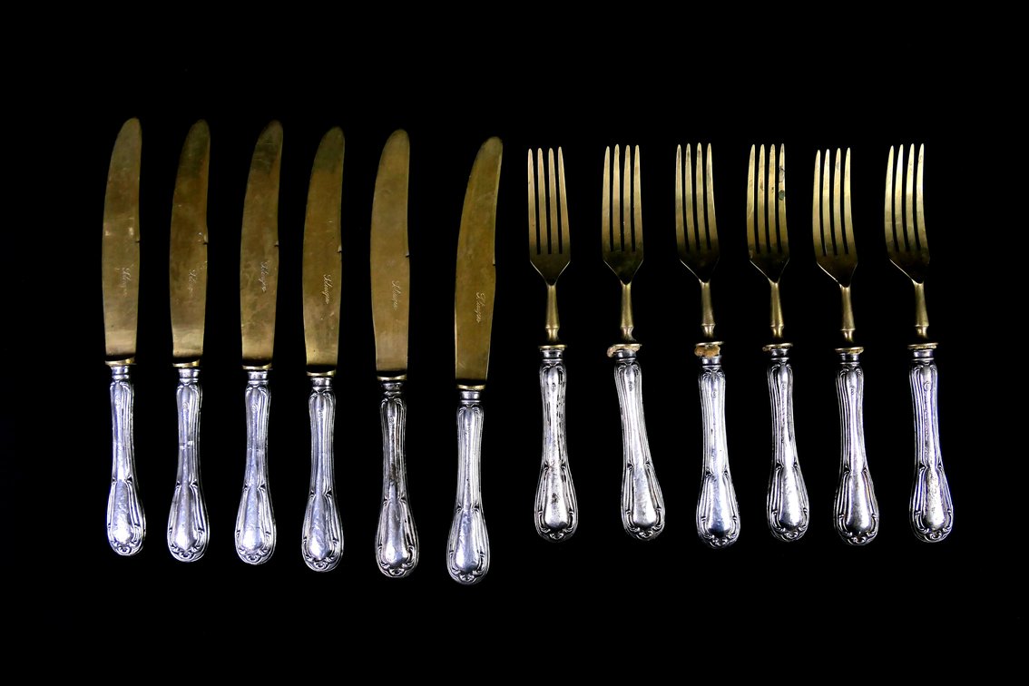Dessert Flatware