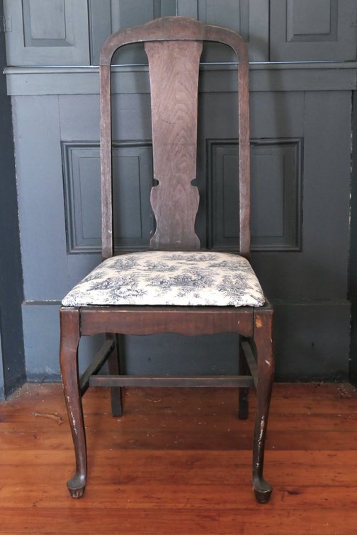 Mahogany Finish Desk/Dining Chair