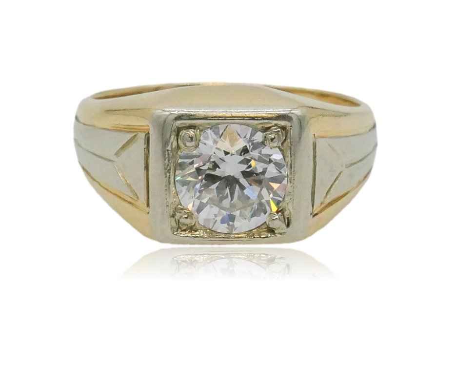 Man's Diamond Ring in 14k Yellow Gold Mounting
