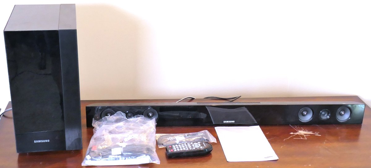 Samsung Soundbar and Subwoofer