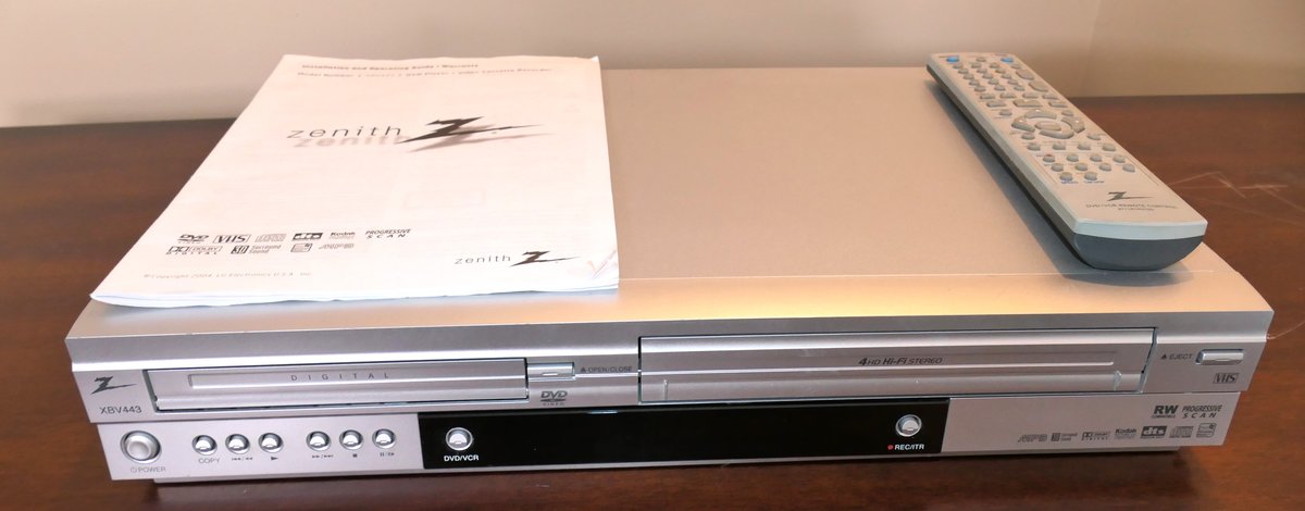 Zenith DVD Player/DVD 