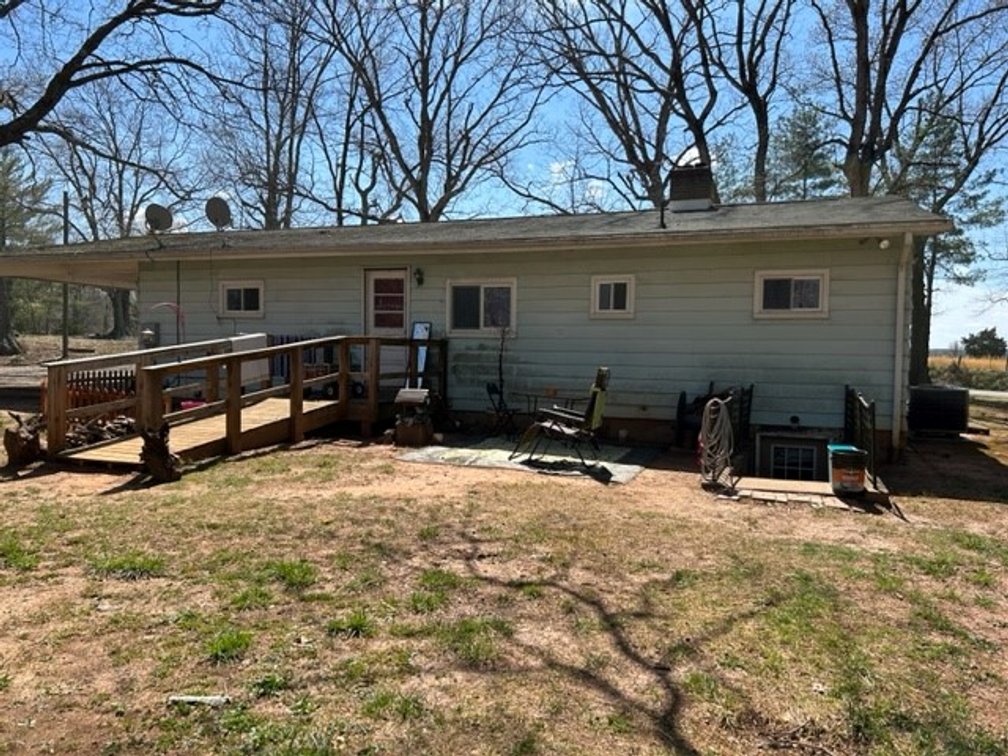 Image for The Estate of Shirley C. Nichols - 3 bedroom 1.5 bath 1260 square feet. - Bedford County