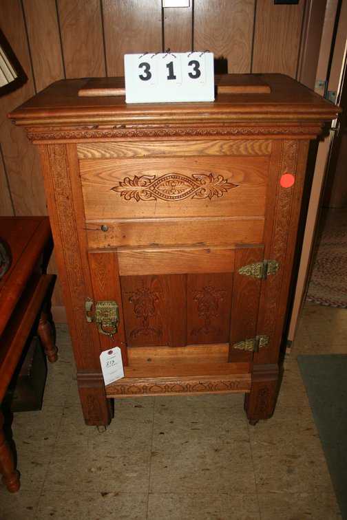 Image for Oak Ice Box 39