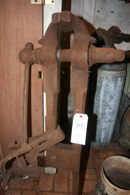 Image for Black Smith Vise 42