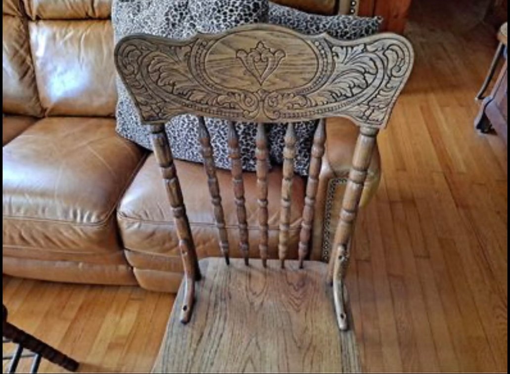 Image for Round Oak Table with 6 Chairs