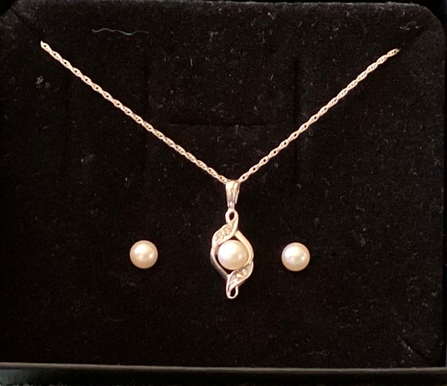 Image for Pearl and 14Kt White Gold Set