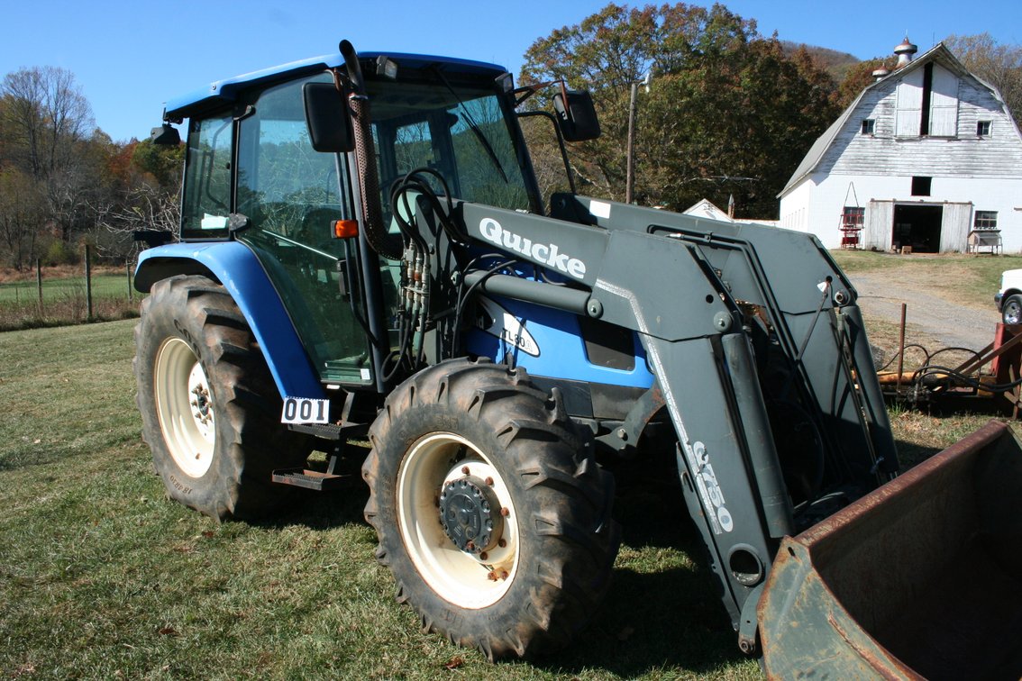 Image for New Holland TL 80 A - Enclosed cab with heat & air - 1008 Hours (Hours can not be guaranteed) Sold 