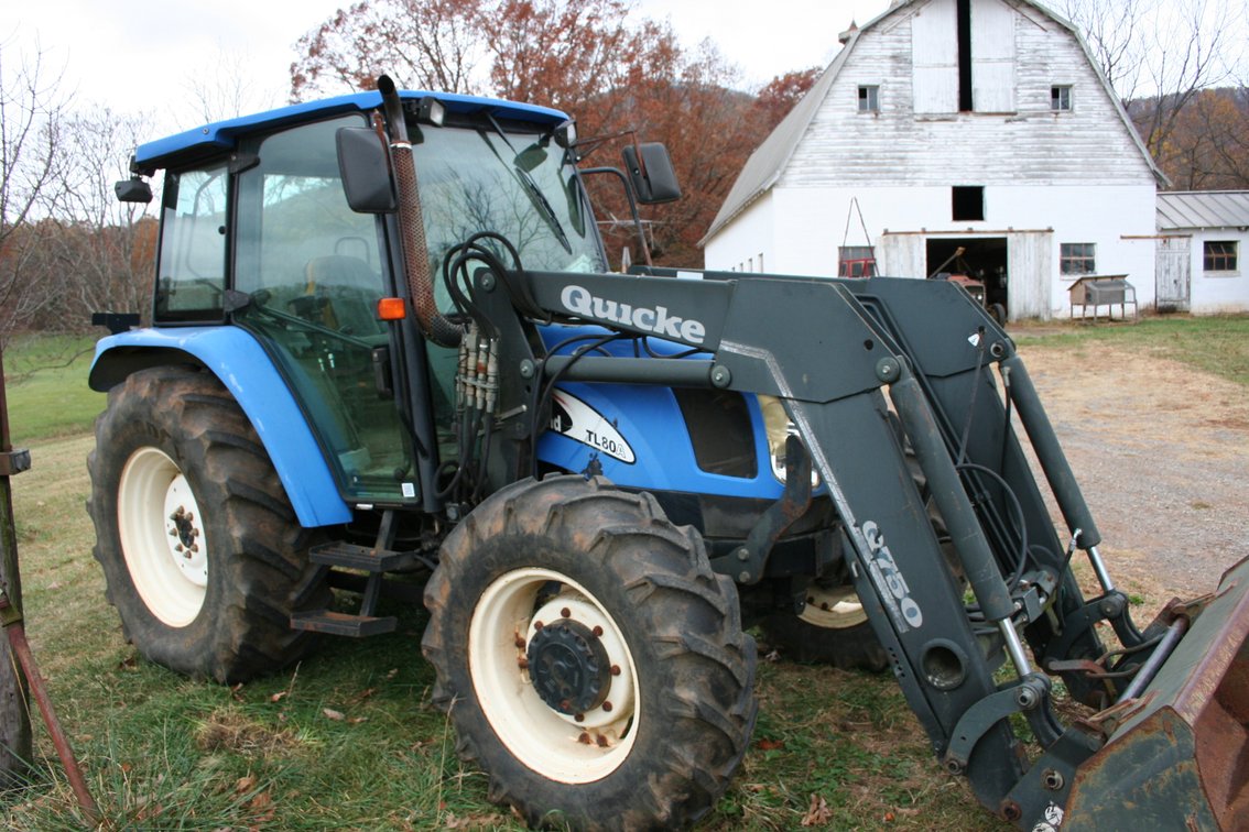 Image for New Holland TL 80 A - Enclosed cab with heat & air - 1008 Hours (Hours can not be guaranteed) Sold 