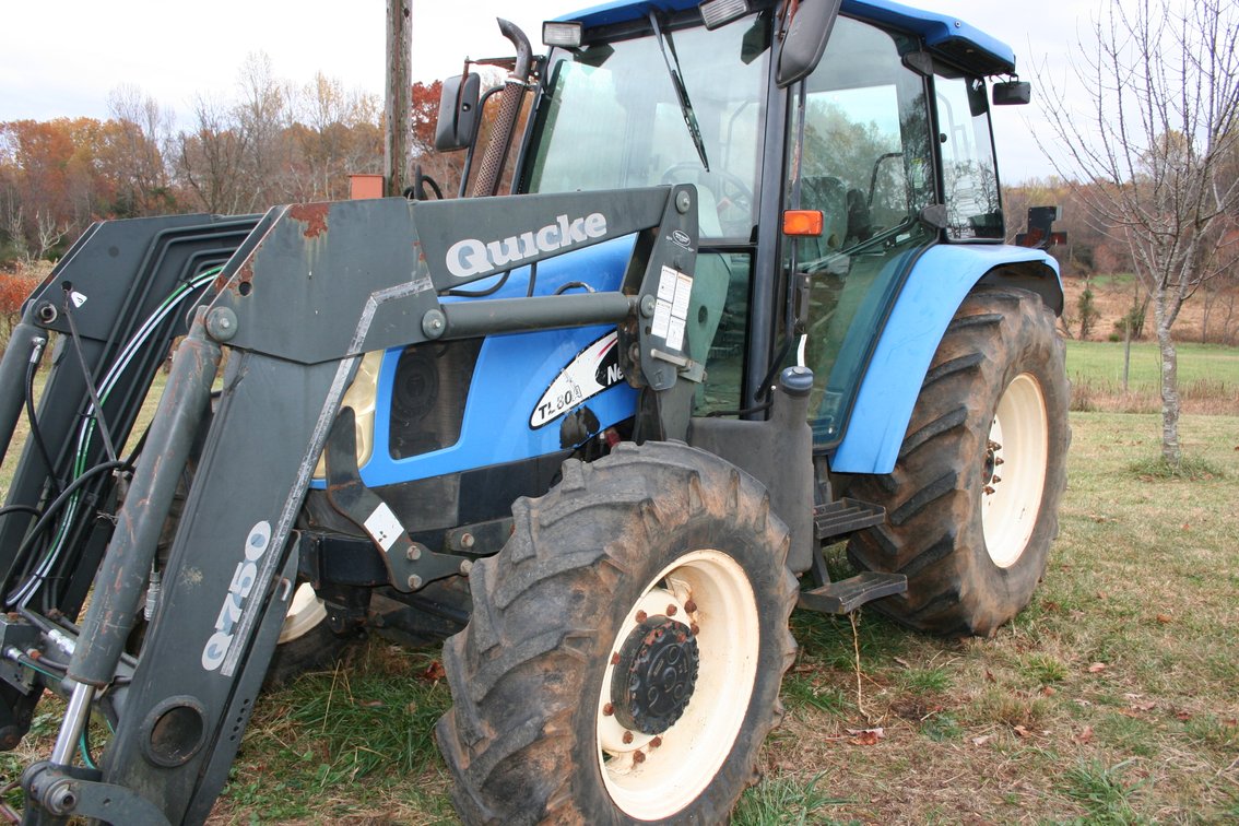 Image for New Holland TL 80 A - Enclosed cab with heat & air - 1008 Hours (Hours can not be guaranteed) Sold 