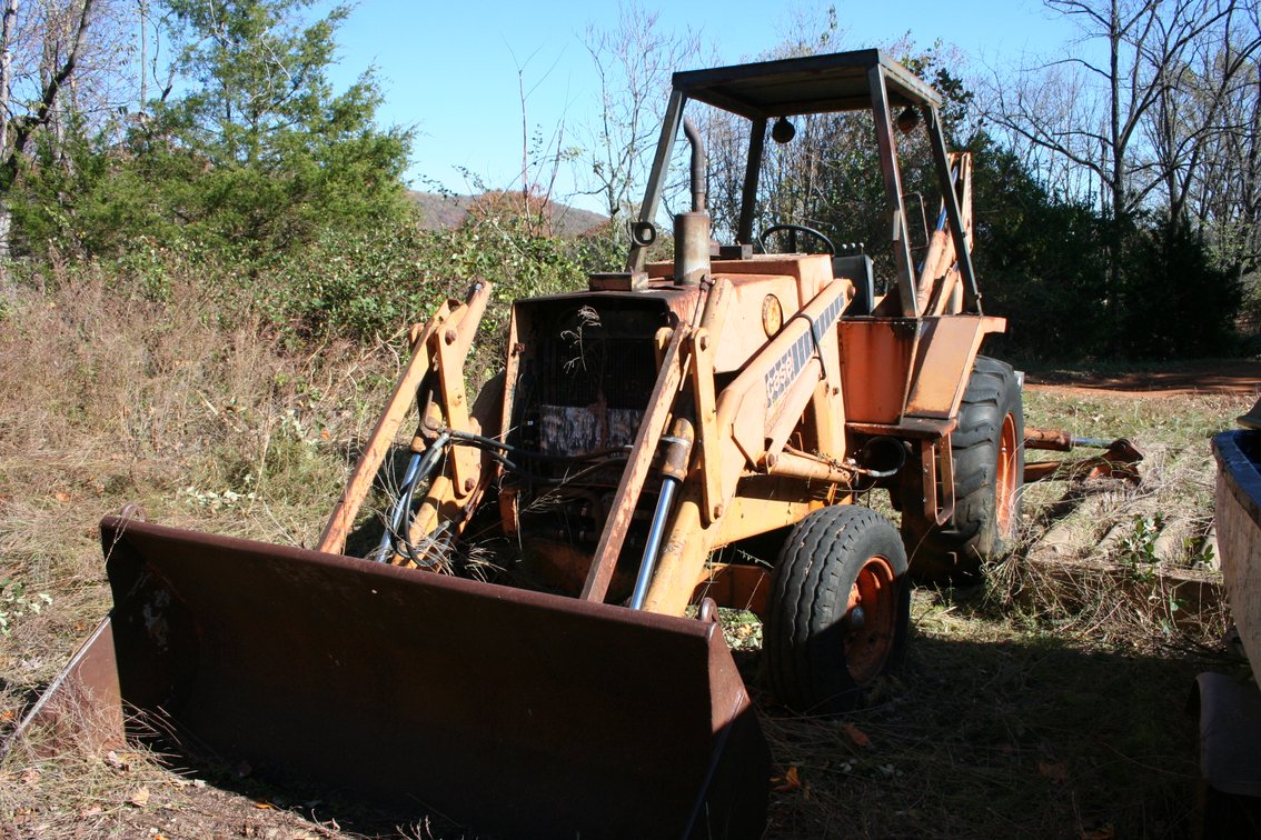 Image for Case Backhoe - When it was parked it was running.  Needs a battery.