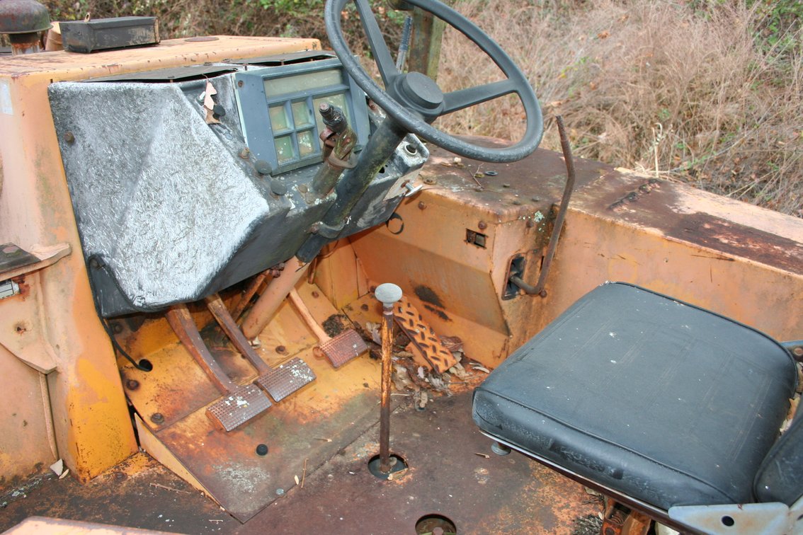 Image for Case Backhoe - When it was parked it was running.  Needs a battery.
