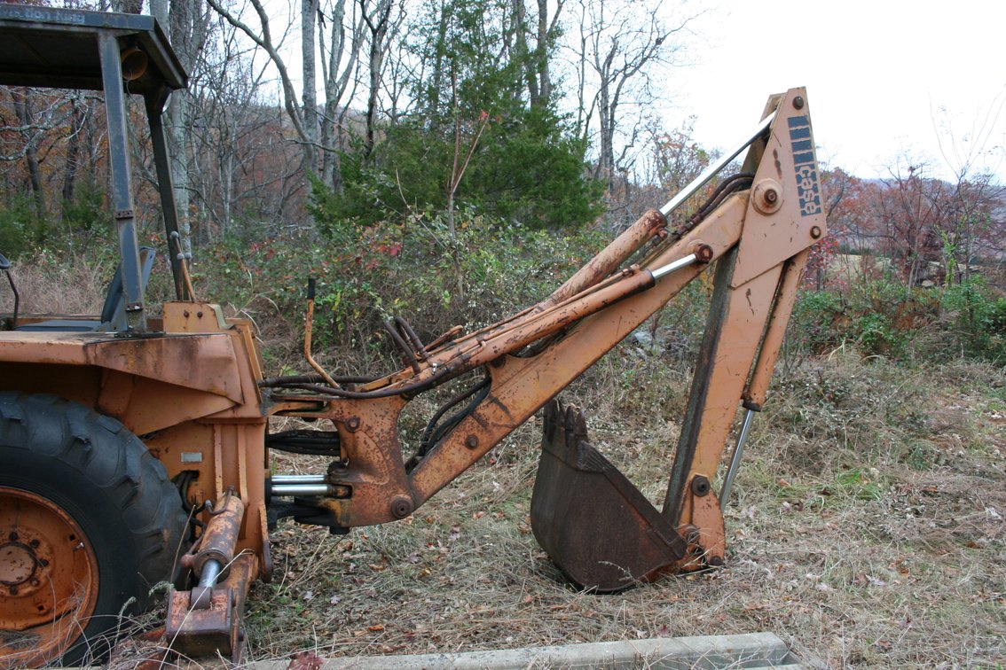 Image for Case Backhoe - When it was parked it was running.  Needs a battery.