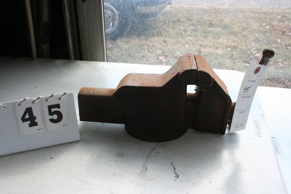 Image for Antigue 6' Vise