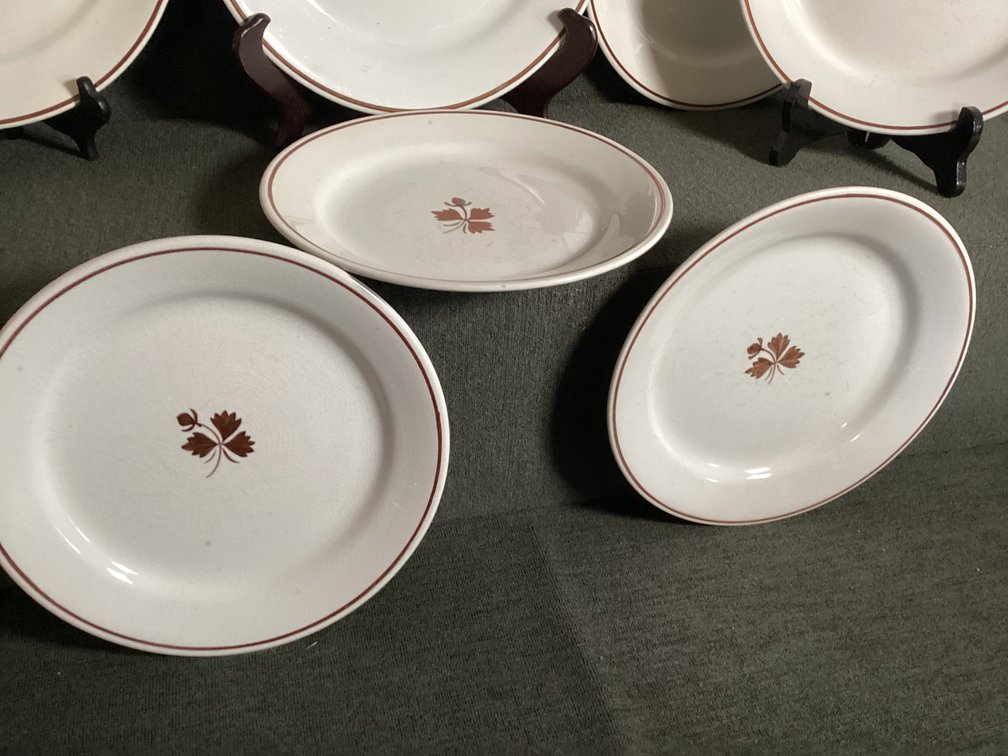 Image for English Ironstone - Tea Leaf