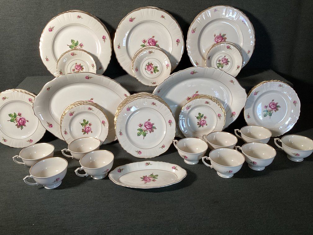 Image for Syracuse China  - Service for 12