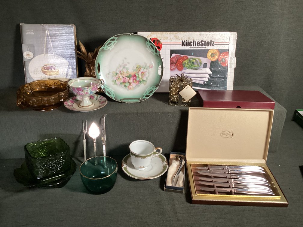 Image for Miscellaneous Decor and Dining Lot