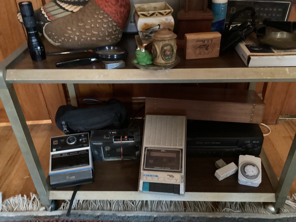 Image for Large Lot of Decor and Electronic Items