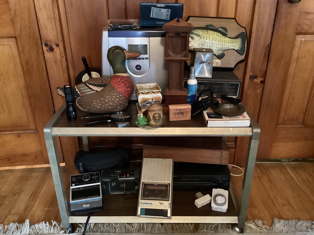 Image for Large Lot of Decor and Electronic Items
