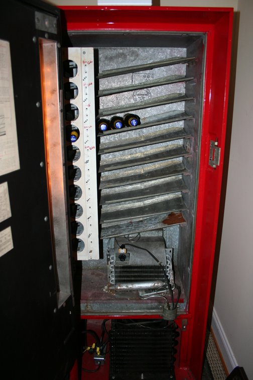 Image for Coca Cola Machine - The Vendo Company Kansas City - Excellent - Model # H90A - Serial # 9052902