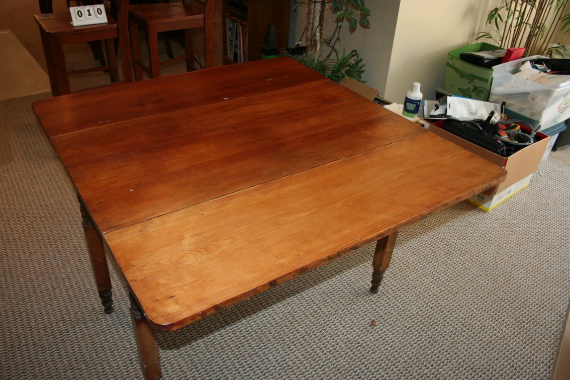 Image for Antique Maple Drop Leaf Table Absolutely Georgeous Turned Legs - Hand