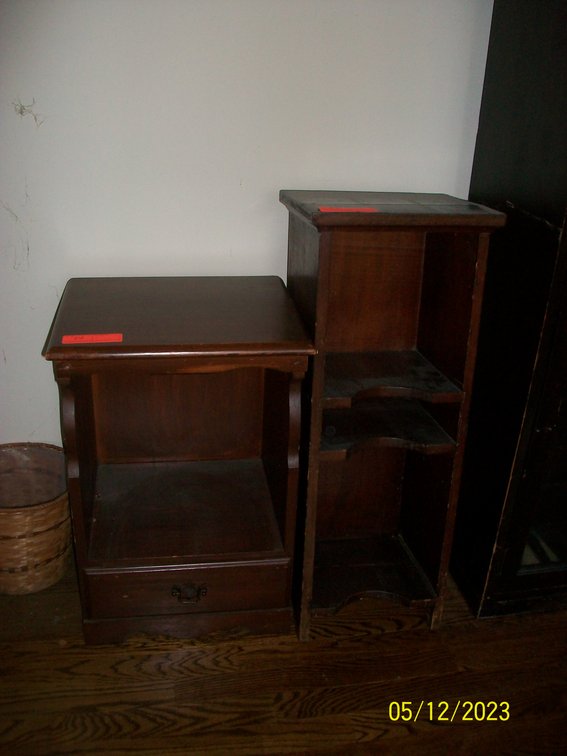 Image for 2 wooden tables
