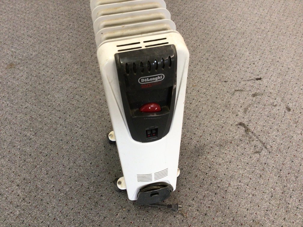 Image for Oil heater - DeLonghi