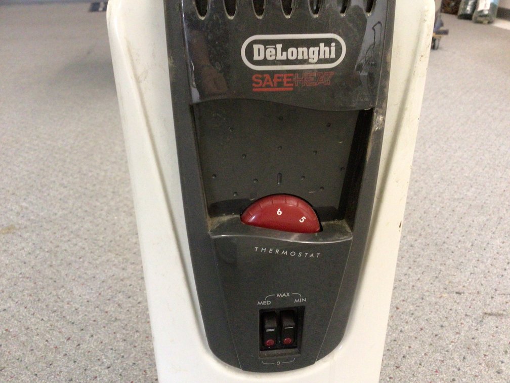 Image for Oil heater - DeLonghi
