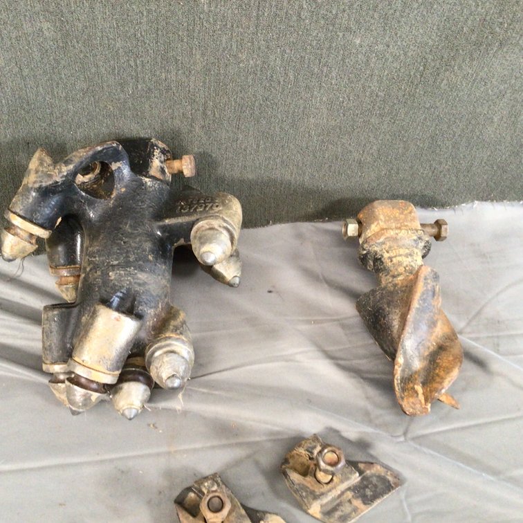 Image for Caterpillar 6” rock bit