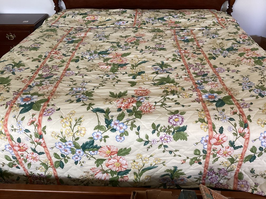 Image for King Size Bedspread