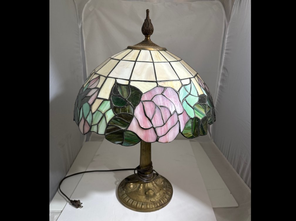 Image for Tiffany style lamp