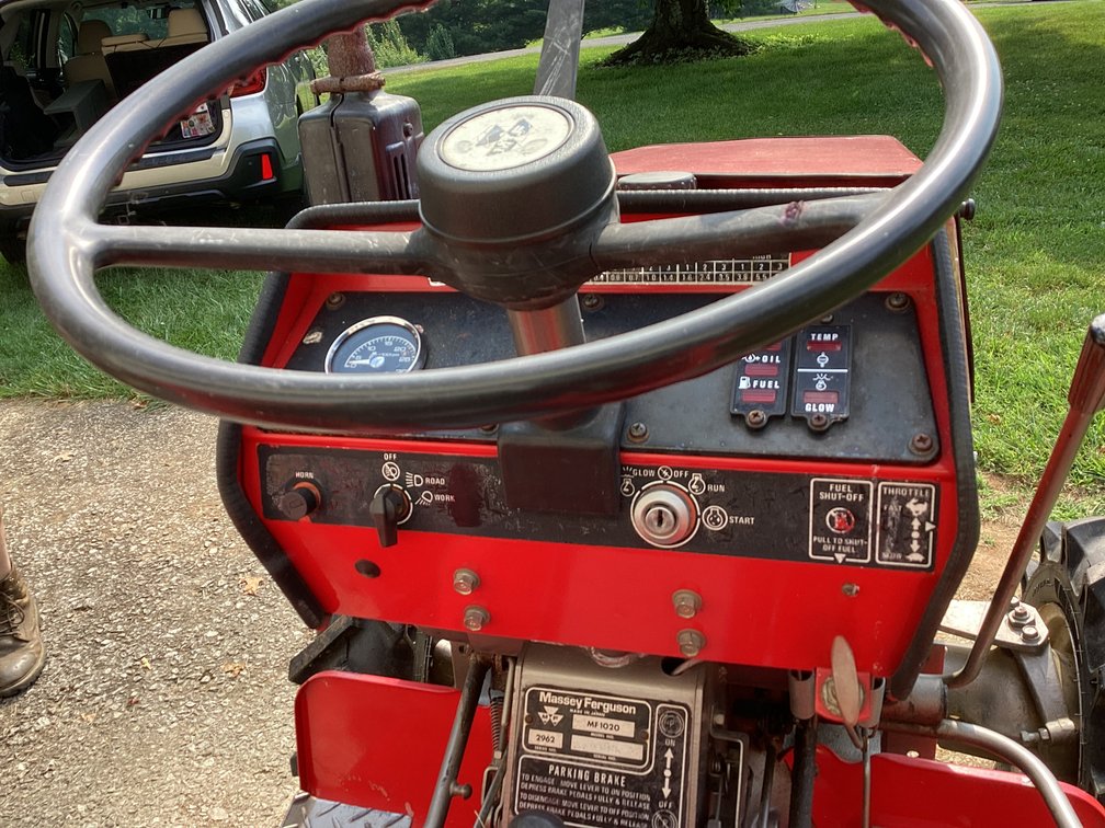 Image for 1220 Massey Ferguson Tractor