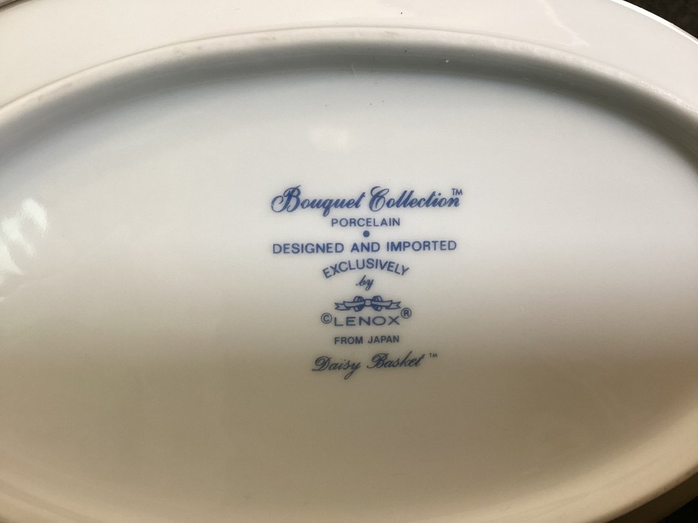 Image for Lenox “Daisy Basket” Service for 12!