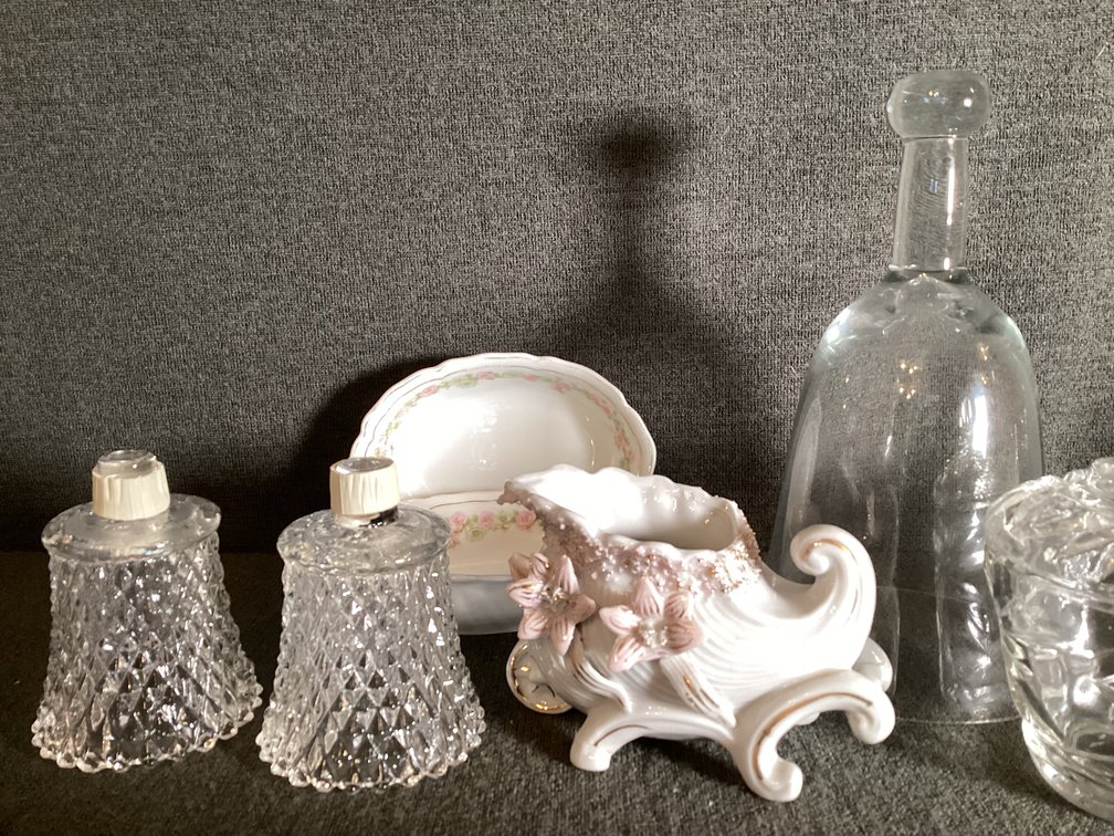 Image for Mixed lot of Vintage and modern Tablewares