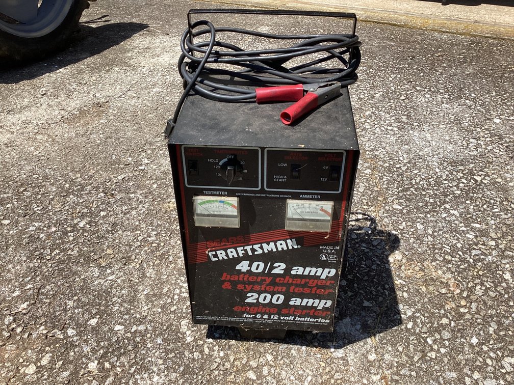 Image for Craftsman 200 amp Engine Starter & 40/2amp  Battery Charger