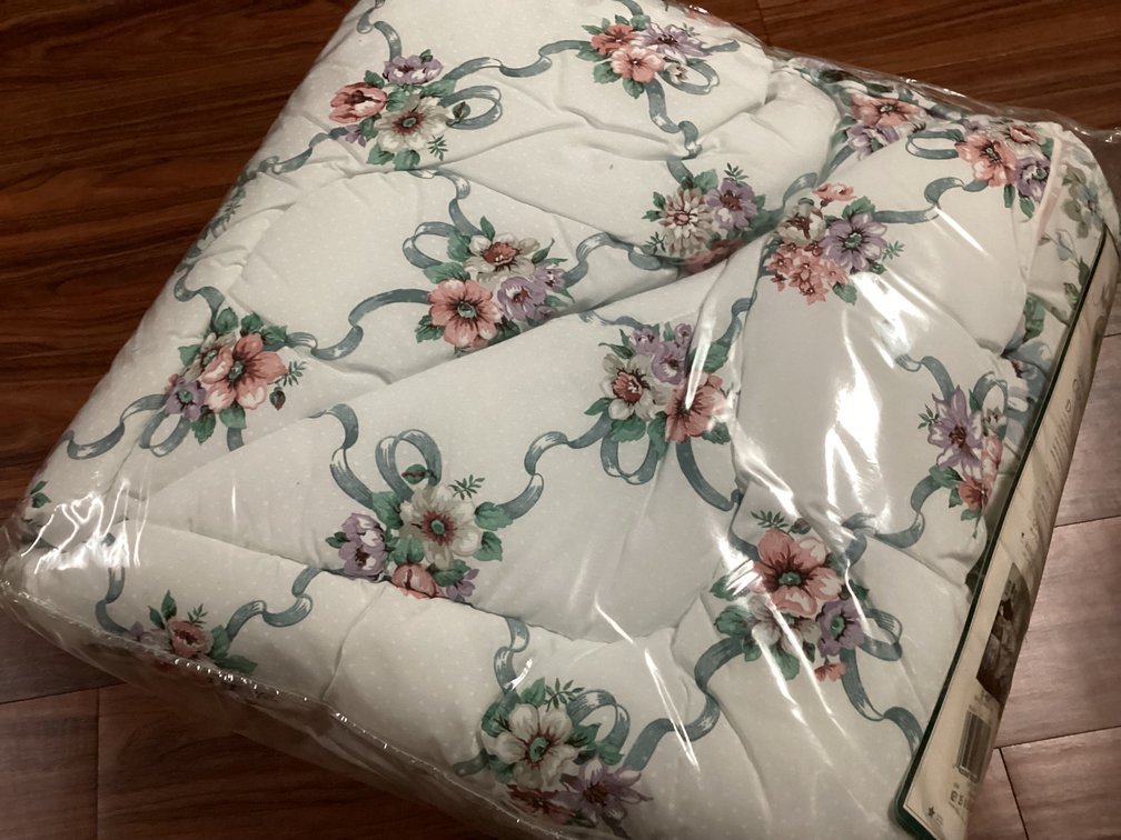 Image for Martha Stewart King Comforter Set
